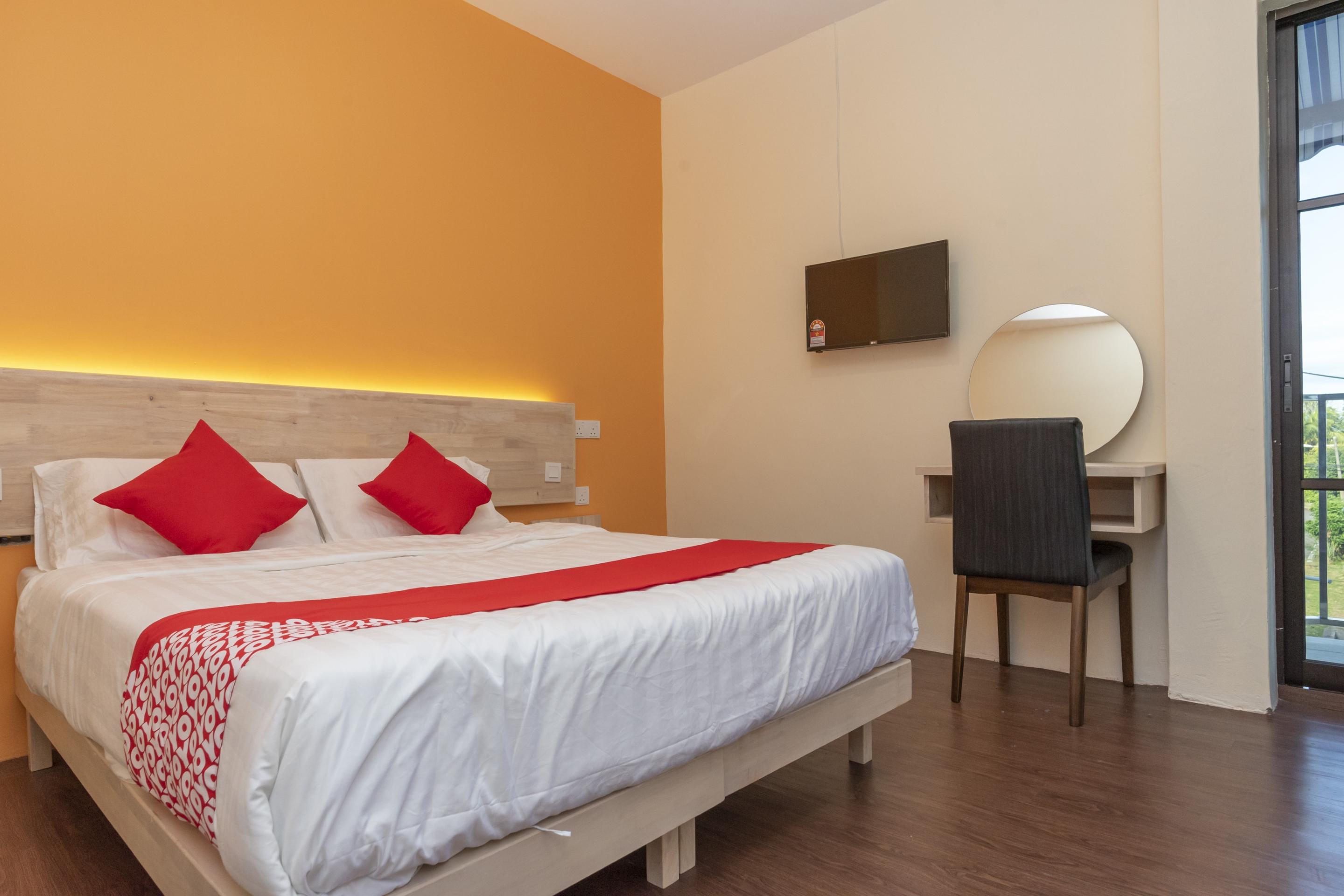 OYO 778 Bmw 2 Hotel Muar Buitenkant foto