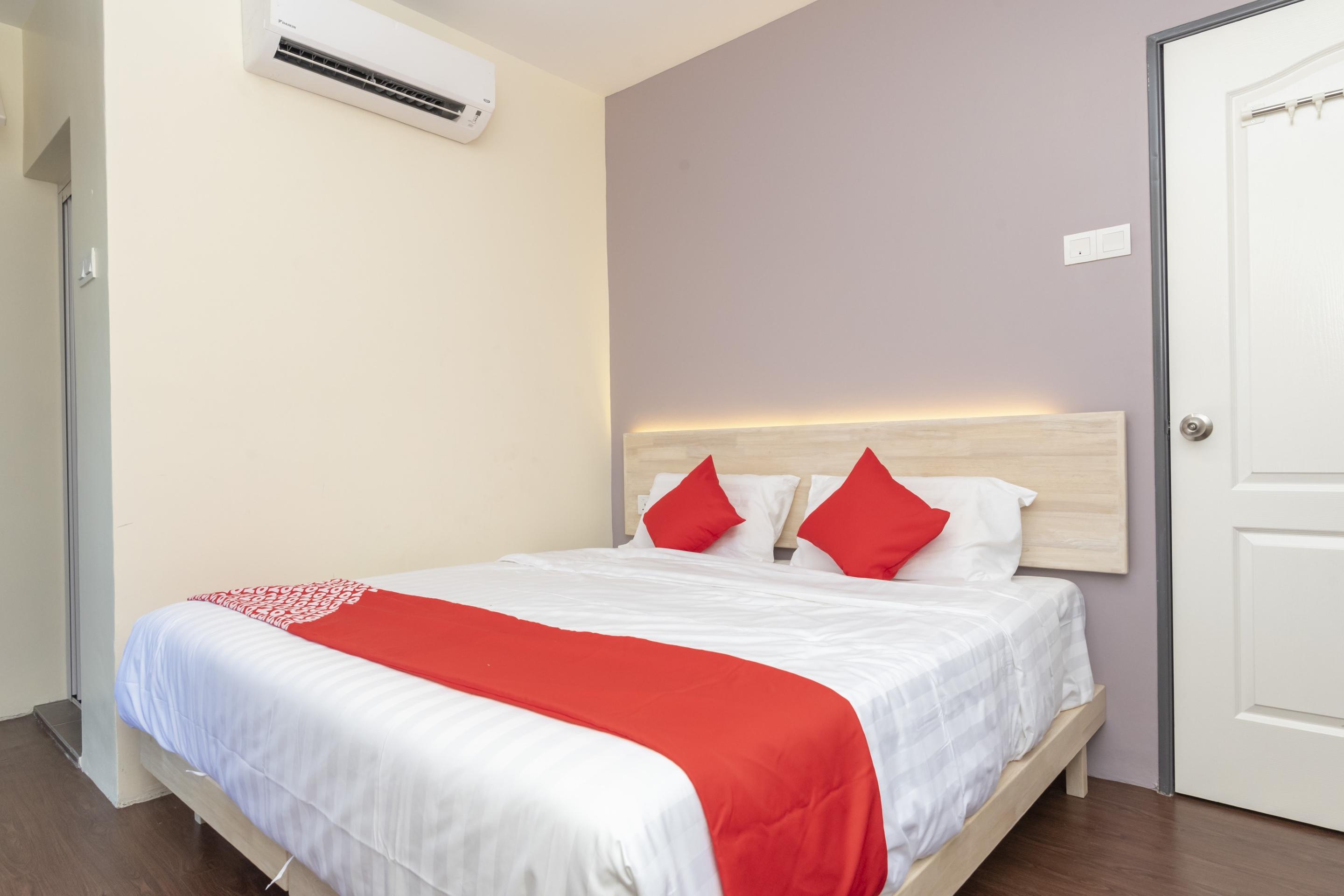 OYO 778 Bmw 2 Hotel Muar Buitenkant foto