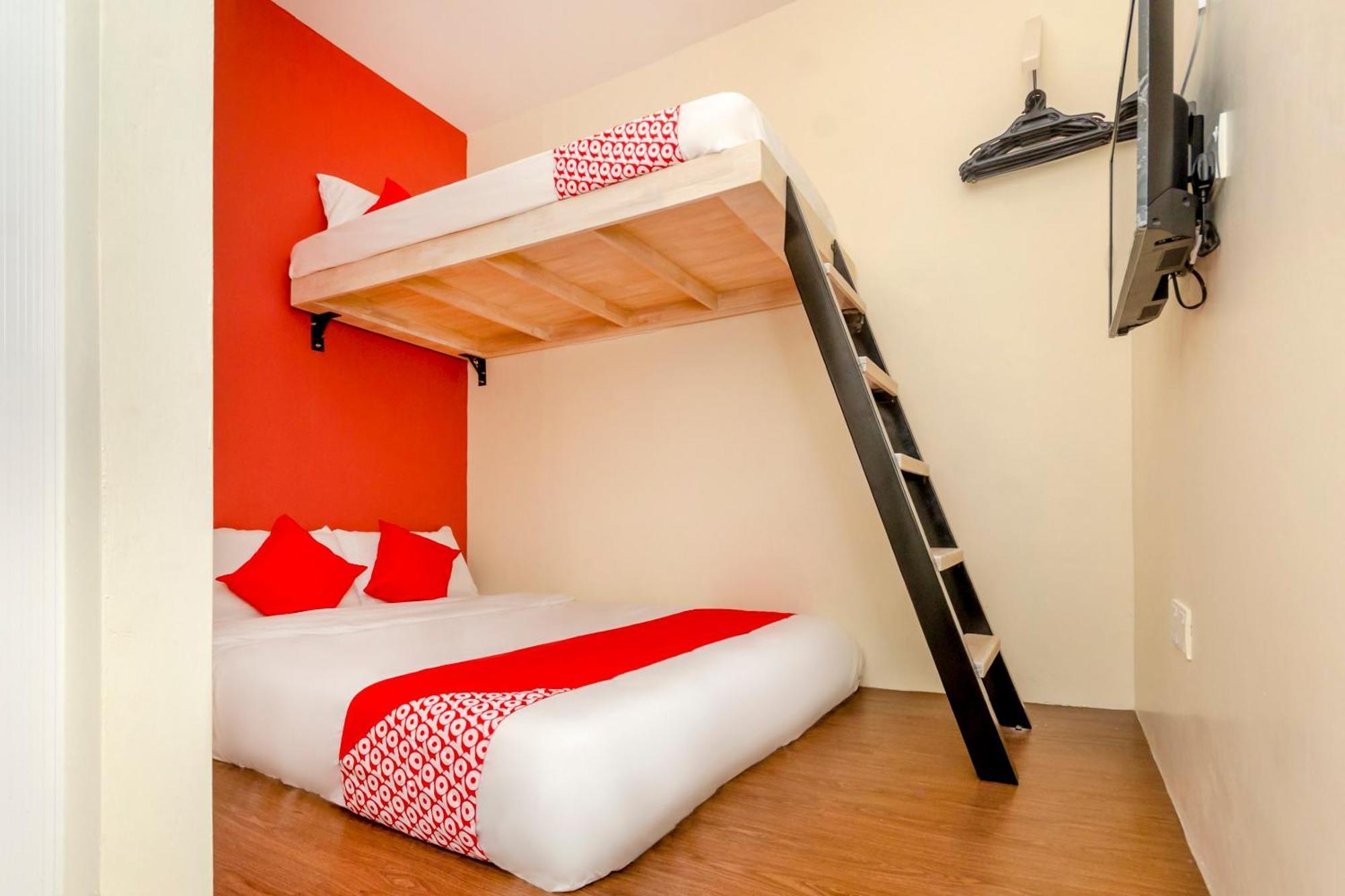 OYO 778 Bmw 2 Hotel Muar Buitenkant foto